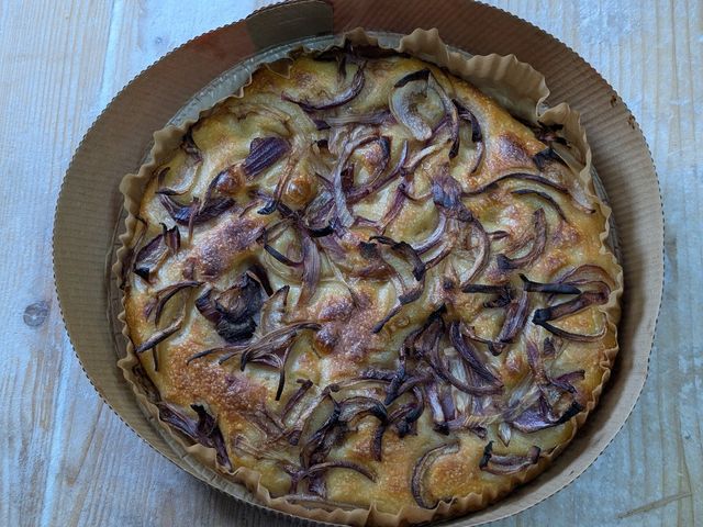 Focaccia cu ceapa si otet balsamic 1